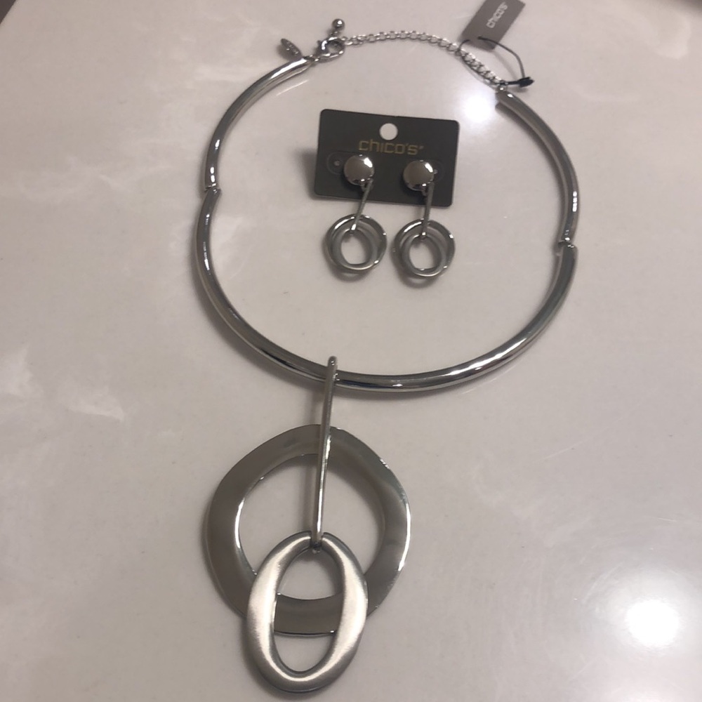 Chico’s NWT Beautiful Maria necklace and matching earrings set